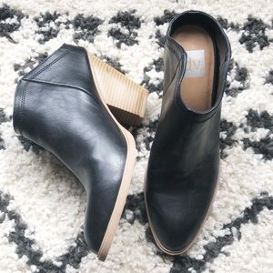 DV | Black Mule Heels
